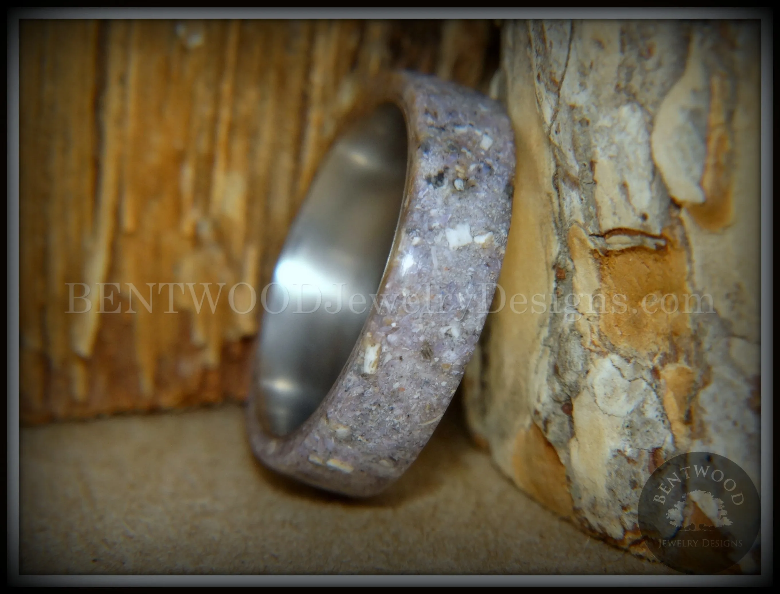 Bentwood Ring - Remembrance Cremation Ashes and Charoite on Titanium Core