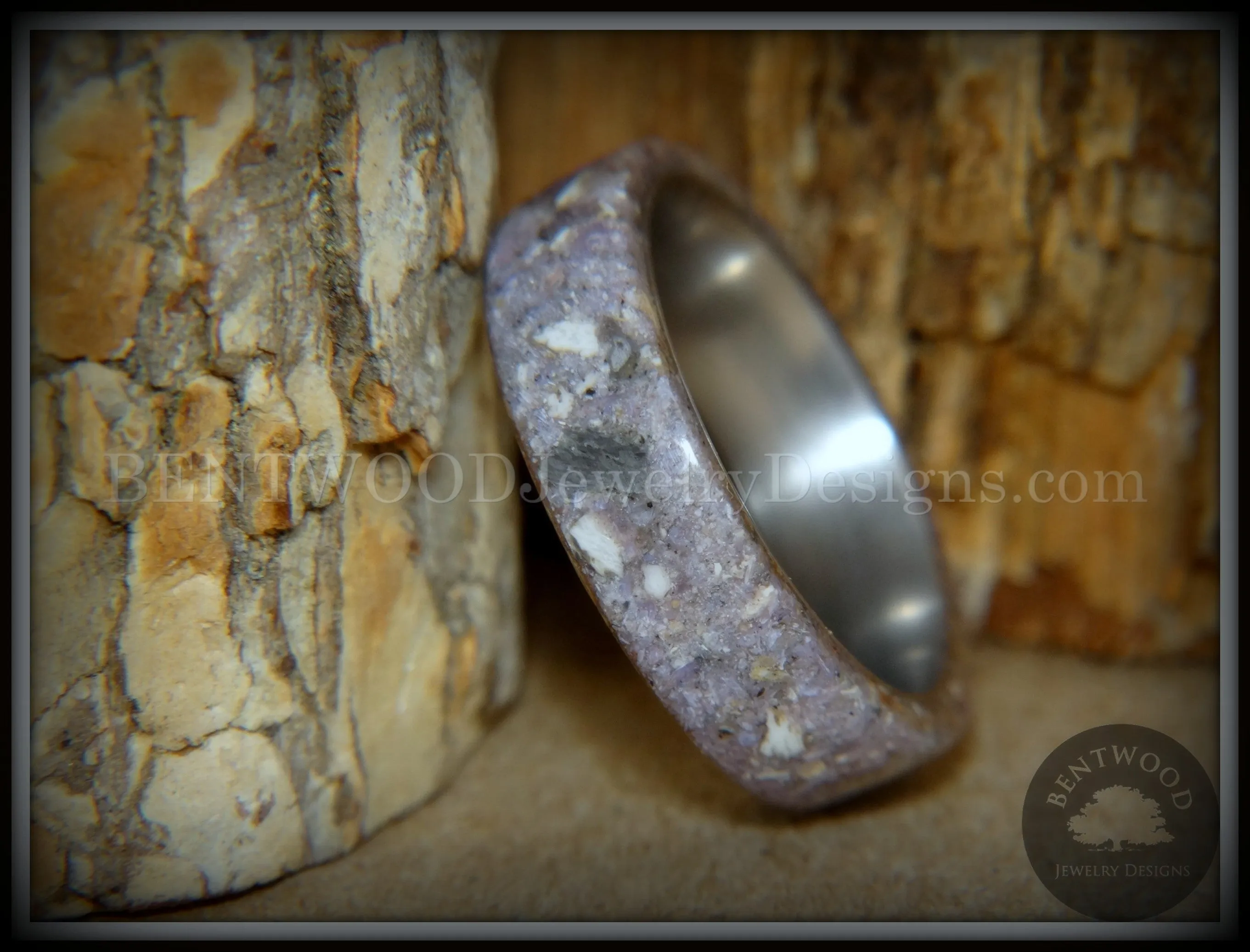 Bentwood Ring - Remembrance Cremation Ashes and Charoite on Titanium Core