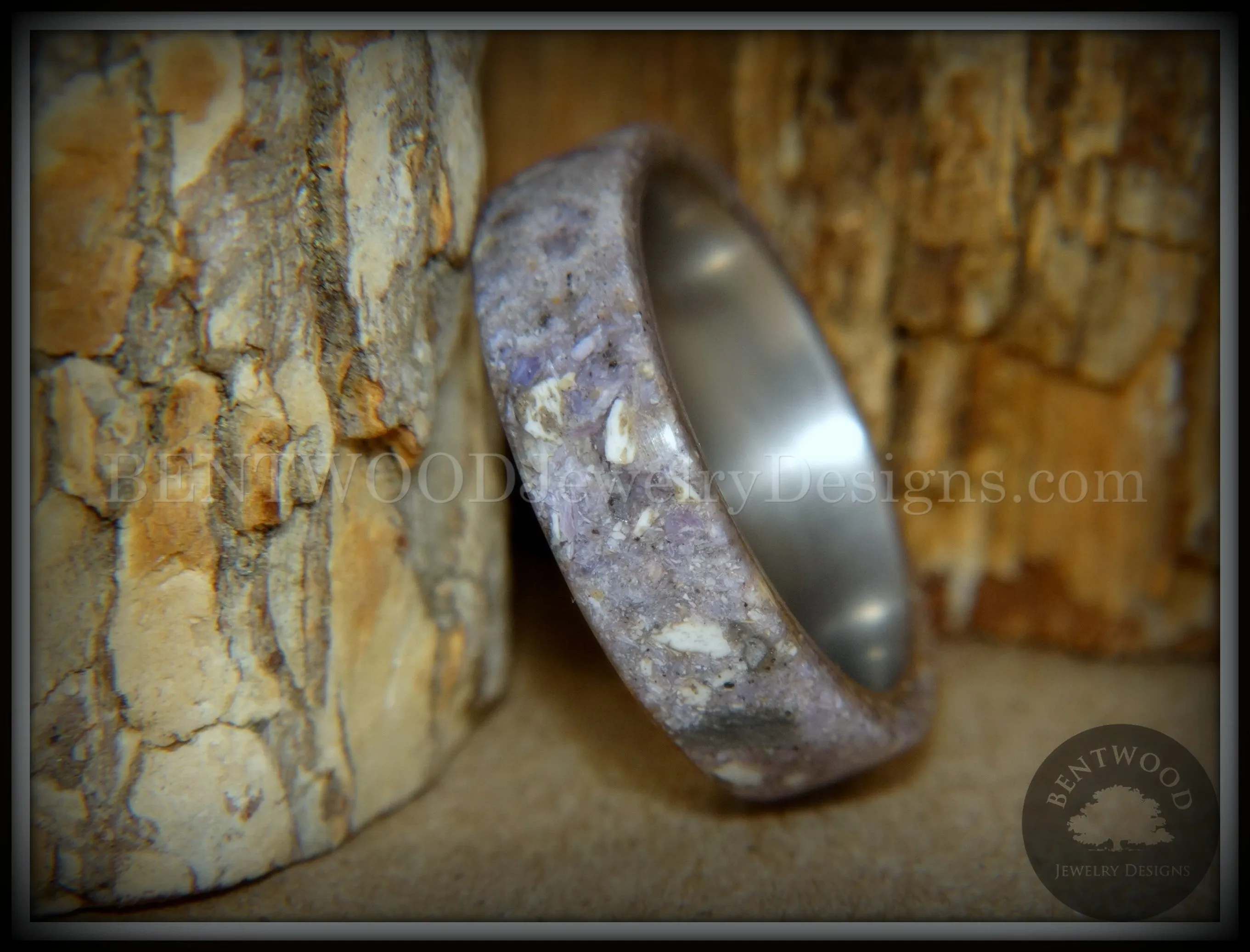 Bentwood Ring - Remembrance Cremation Ashes and Charoite on Titanium Core