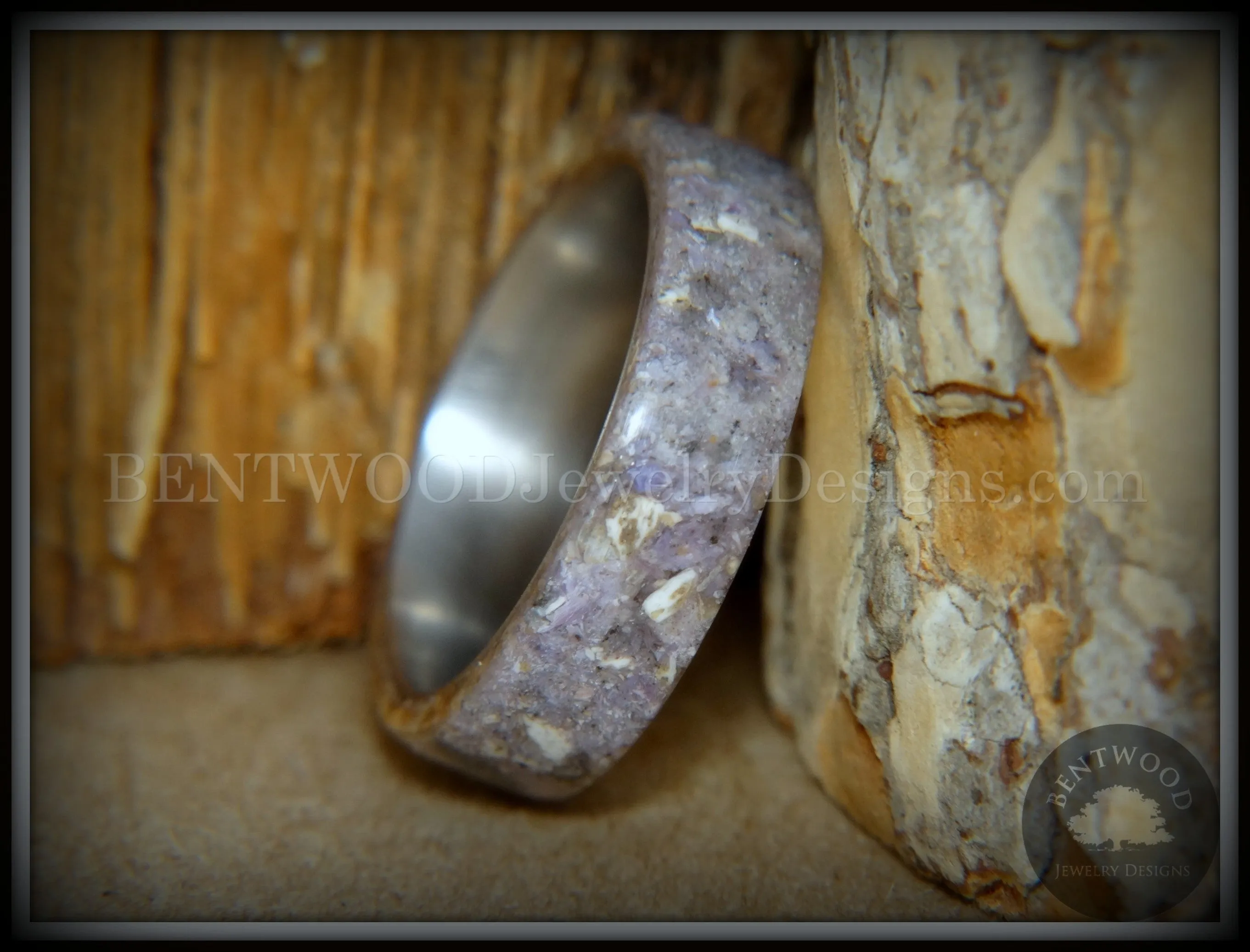 Bentwood Ring - Remembrance Cremation Ashes and Charoite on Titanium Core