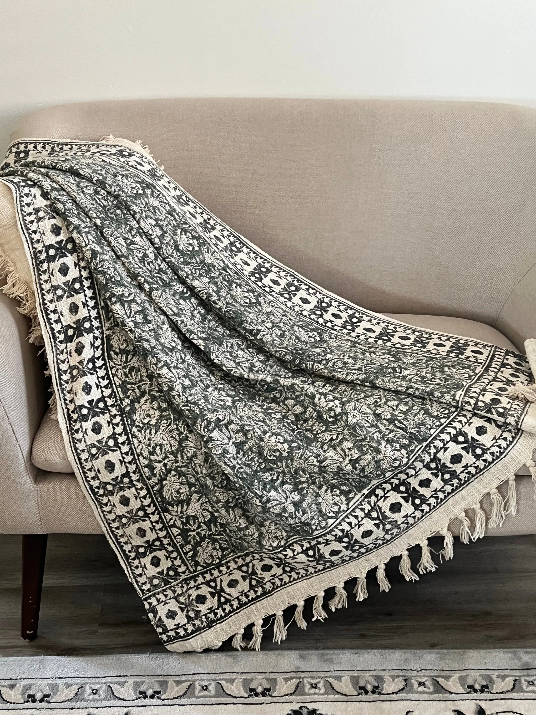 Boho sage green throw blanket couch, Boho throw blanket, Home decor, Queen blanket for bed, handmade Gift, Birthday gift