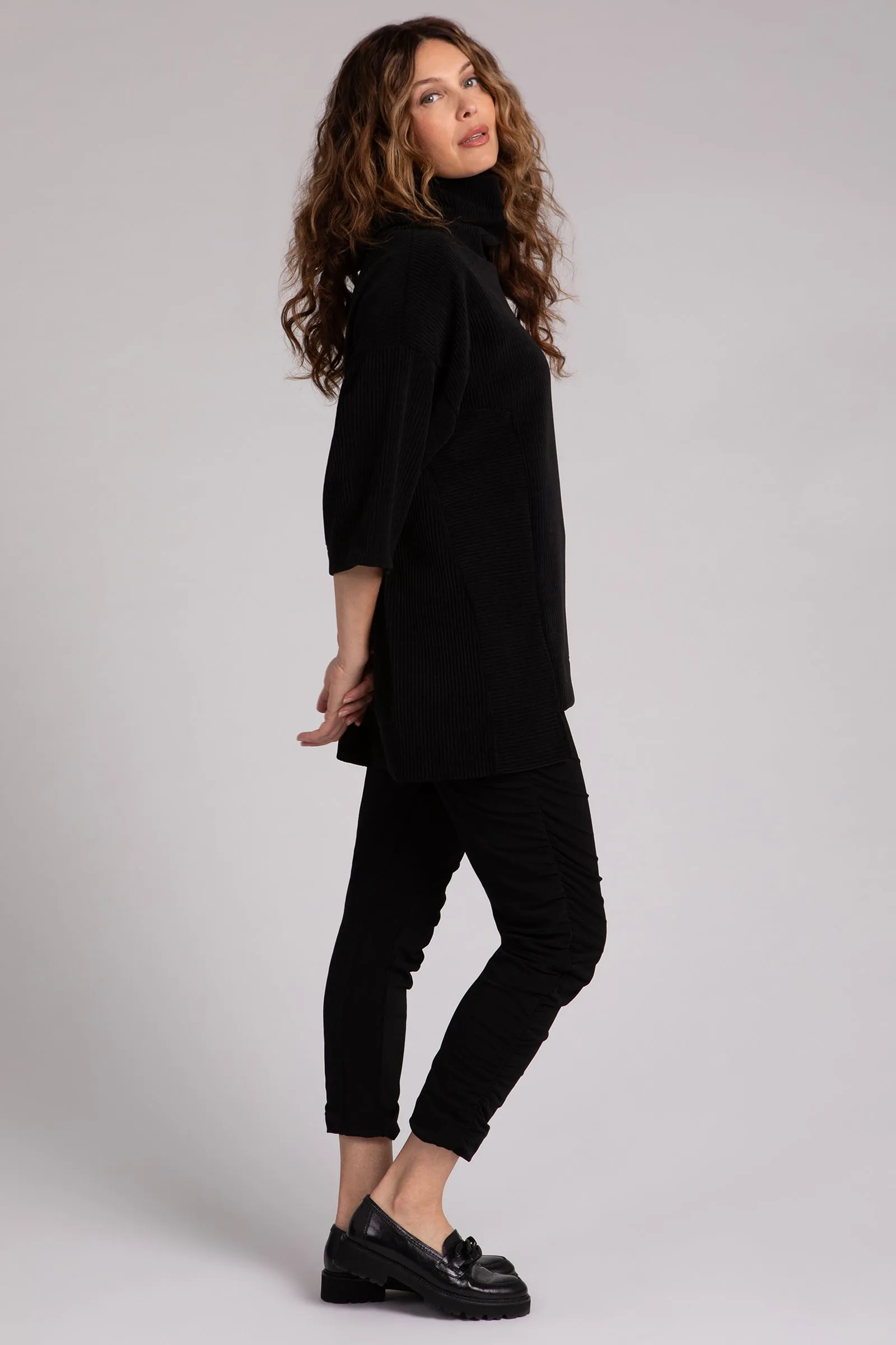 Chenille Cord Step Hem Pullover | Black