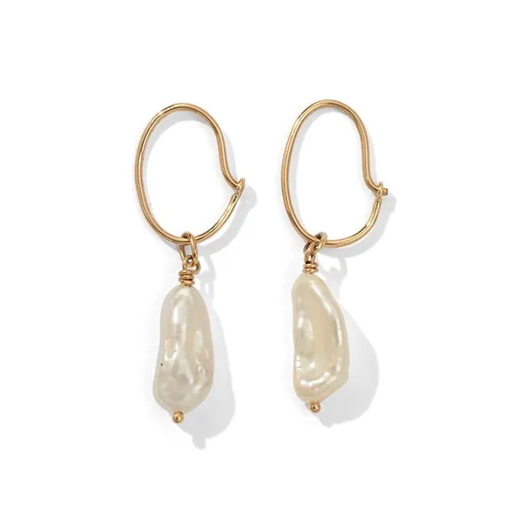 Ellipse Hoop, Biwa Pearl, 9kt Yellow Gold