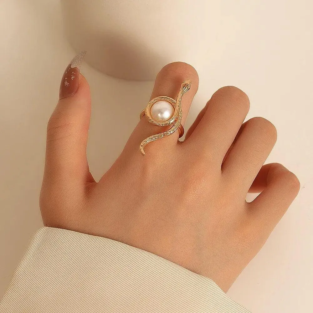 Jailyn Snake Pearl Ring