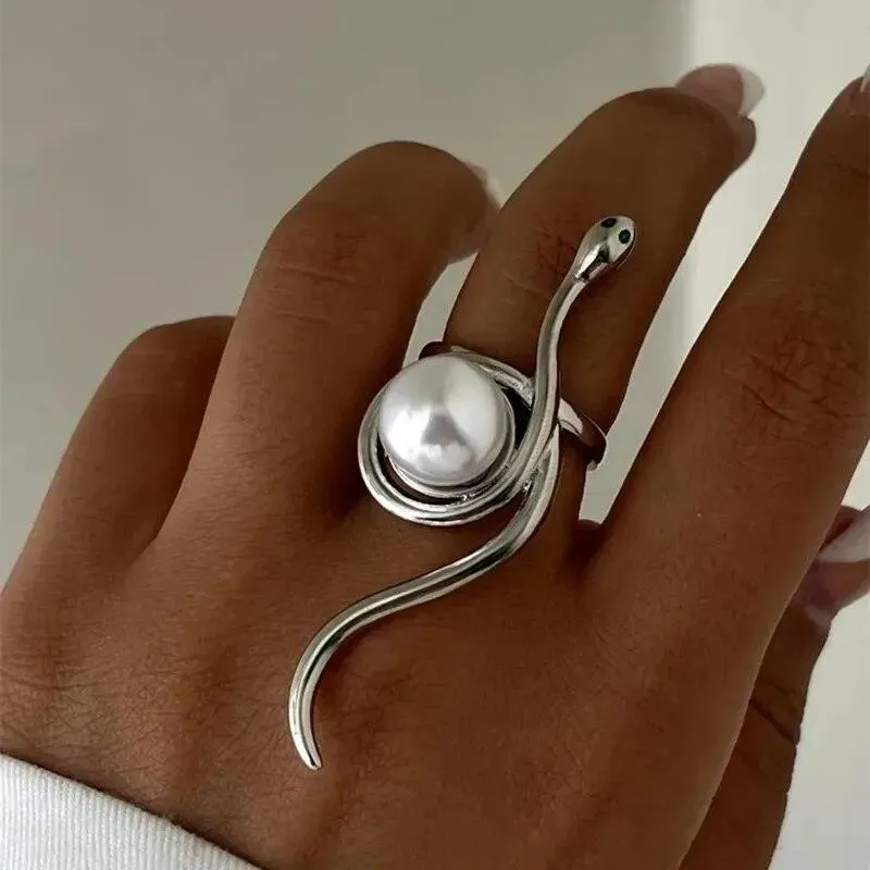 Jailyn Snake Pearl Ring